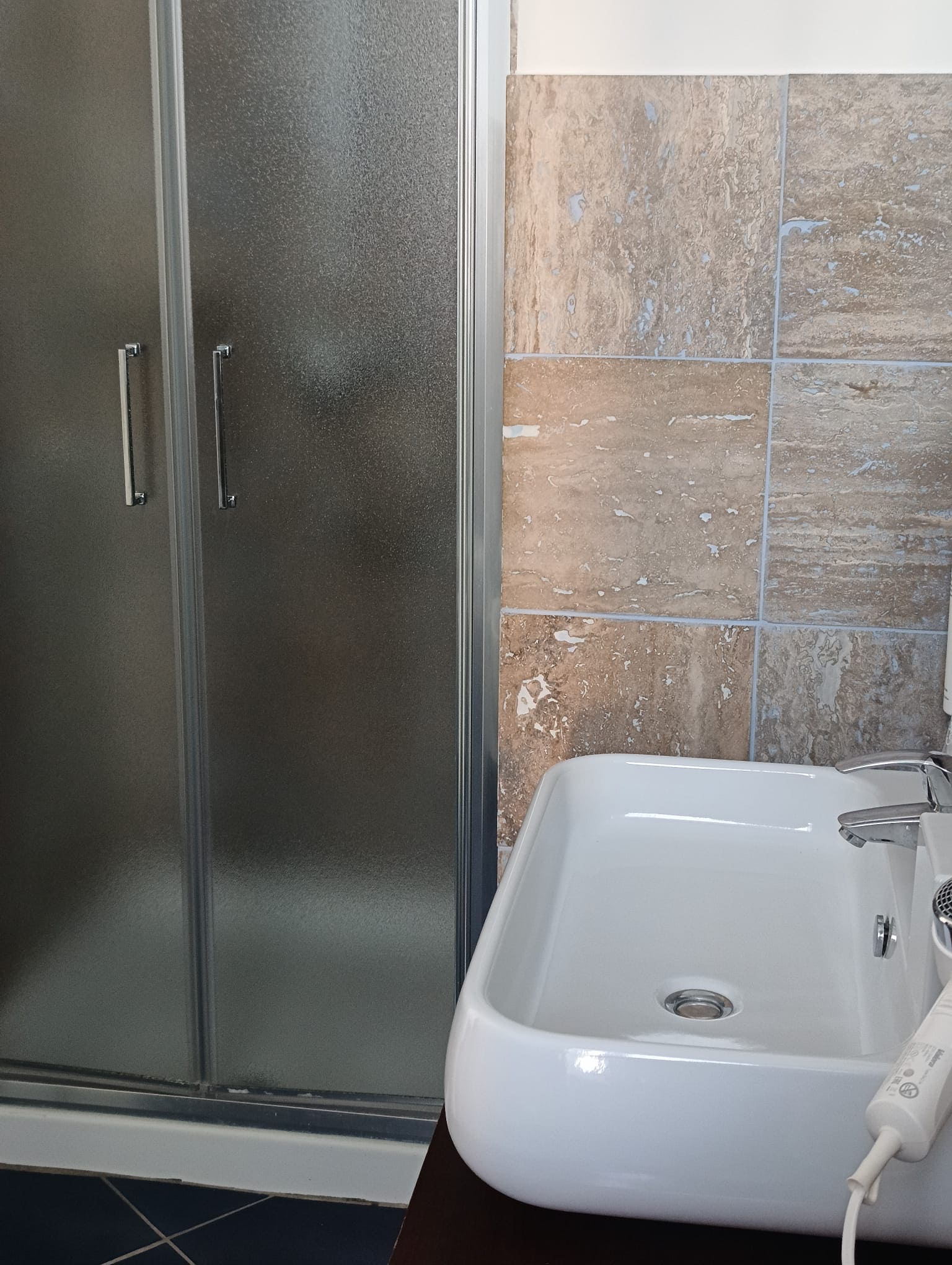camera 503 bagno 2